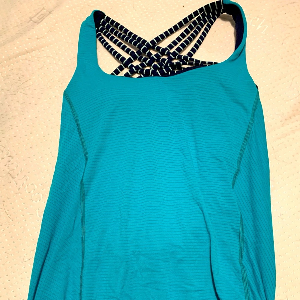 Lululemon tank with built in bra